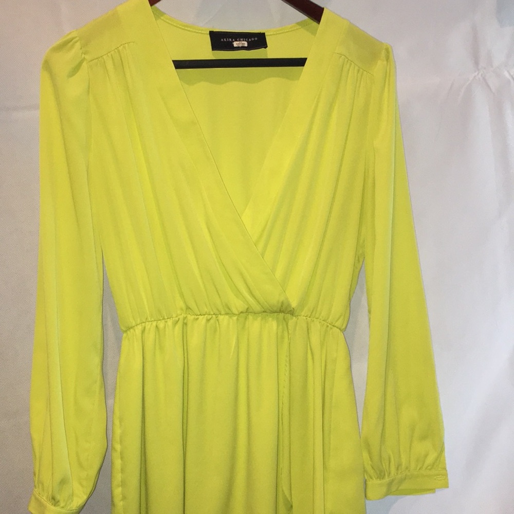Akira Chicago Long Sleeve V-Neck Dress | Size M